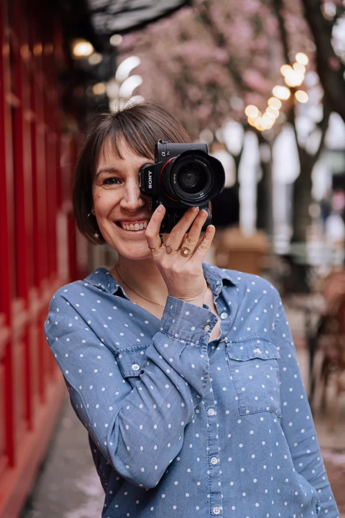 portrait d'une photographe de mariage en ile de france