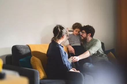 séance lifestyle couple et leur petite fille