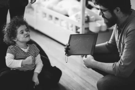 séance lifestyle petite fille qui va être grande soeur